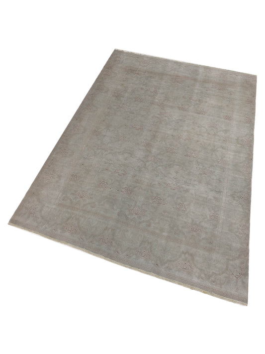 Vintage Silver 8.5x11.5 Hand Knotted Rug