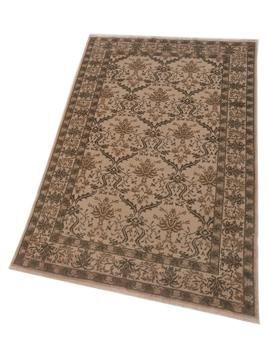 Antiqua Loom Beige Green 4.1x6.6 Hand Knotted Rug