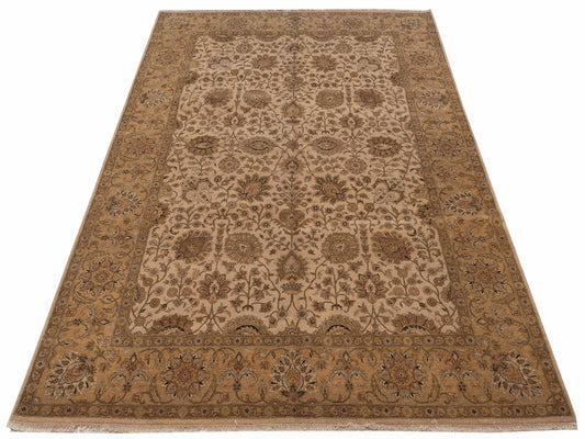 Jallira Ivory Gold 7.5x11.3 Hand Knotted Rug