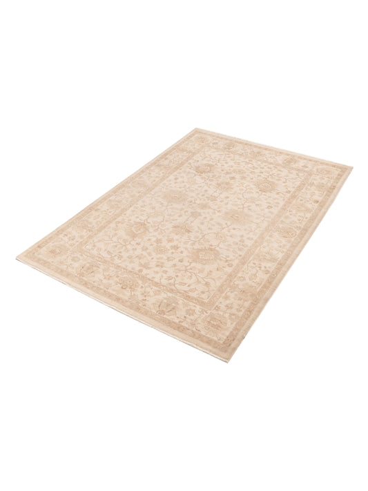 Lailora Ivory 6.9x9.9 Hand Knotted Rug