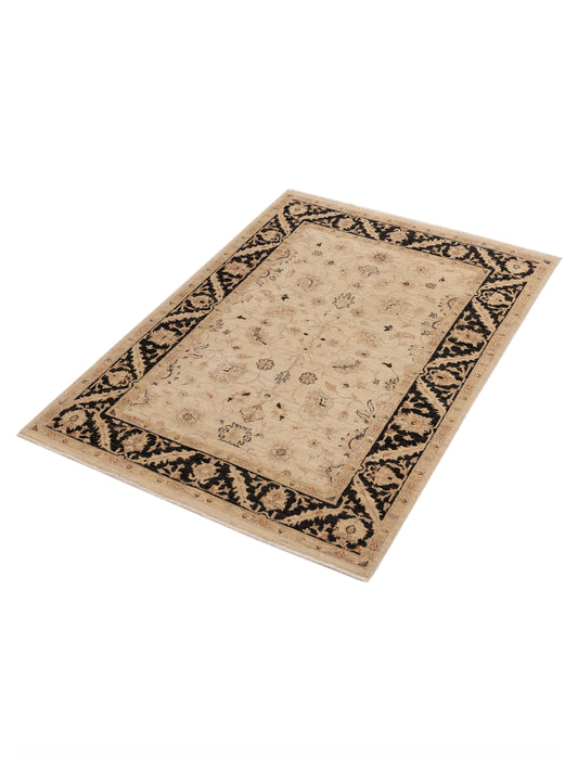 Lailora Ivory Black 5x7.2 Hand Knotted Rug