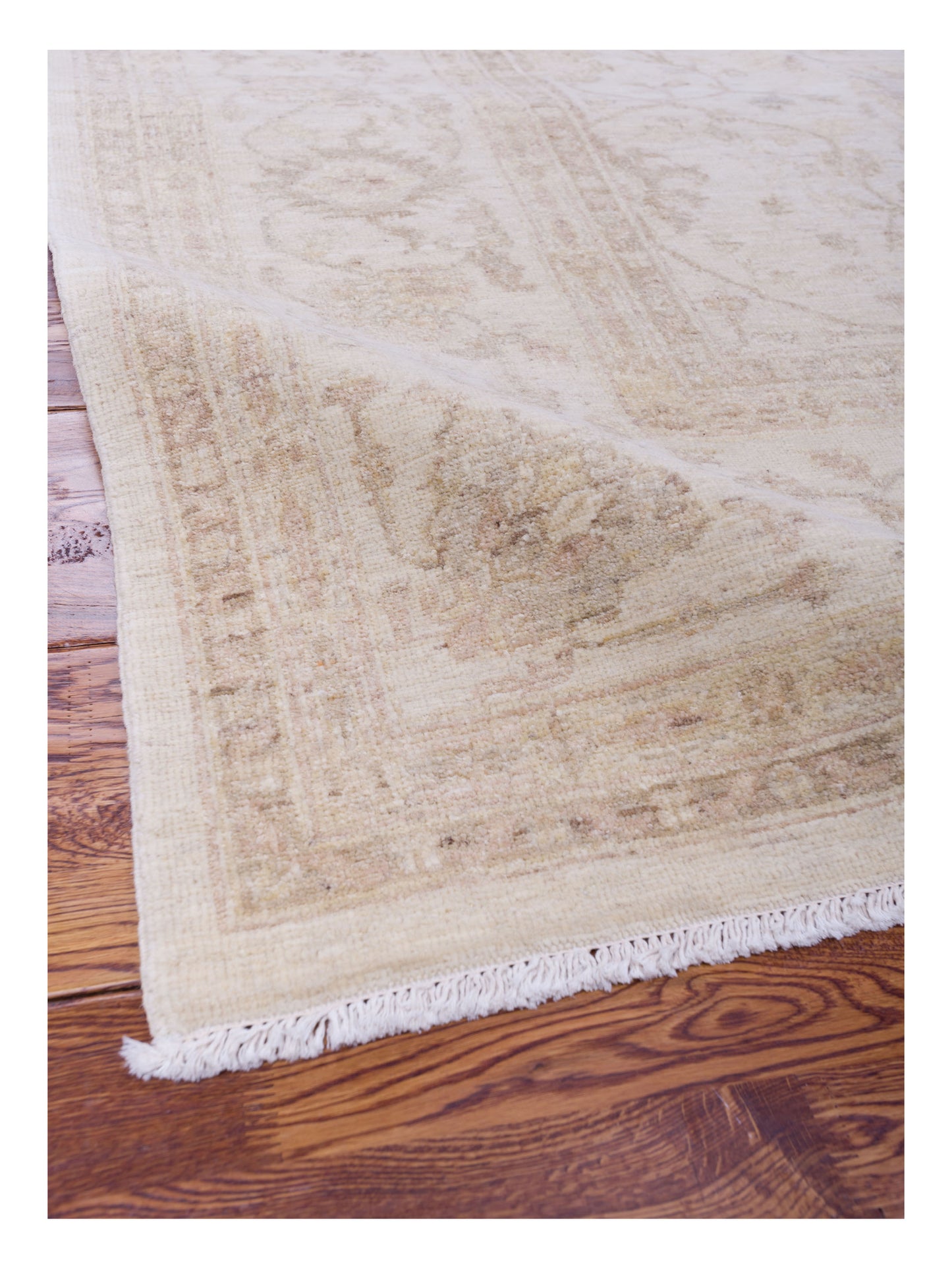 Lailora Ivory Ivory 7.10x9.9 Hand Knotted Rug