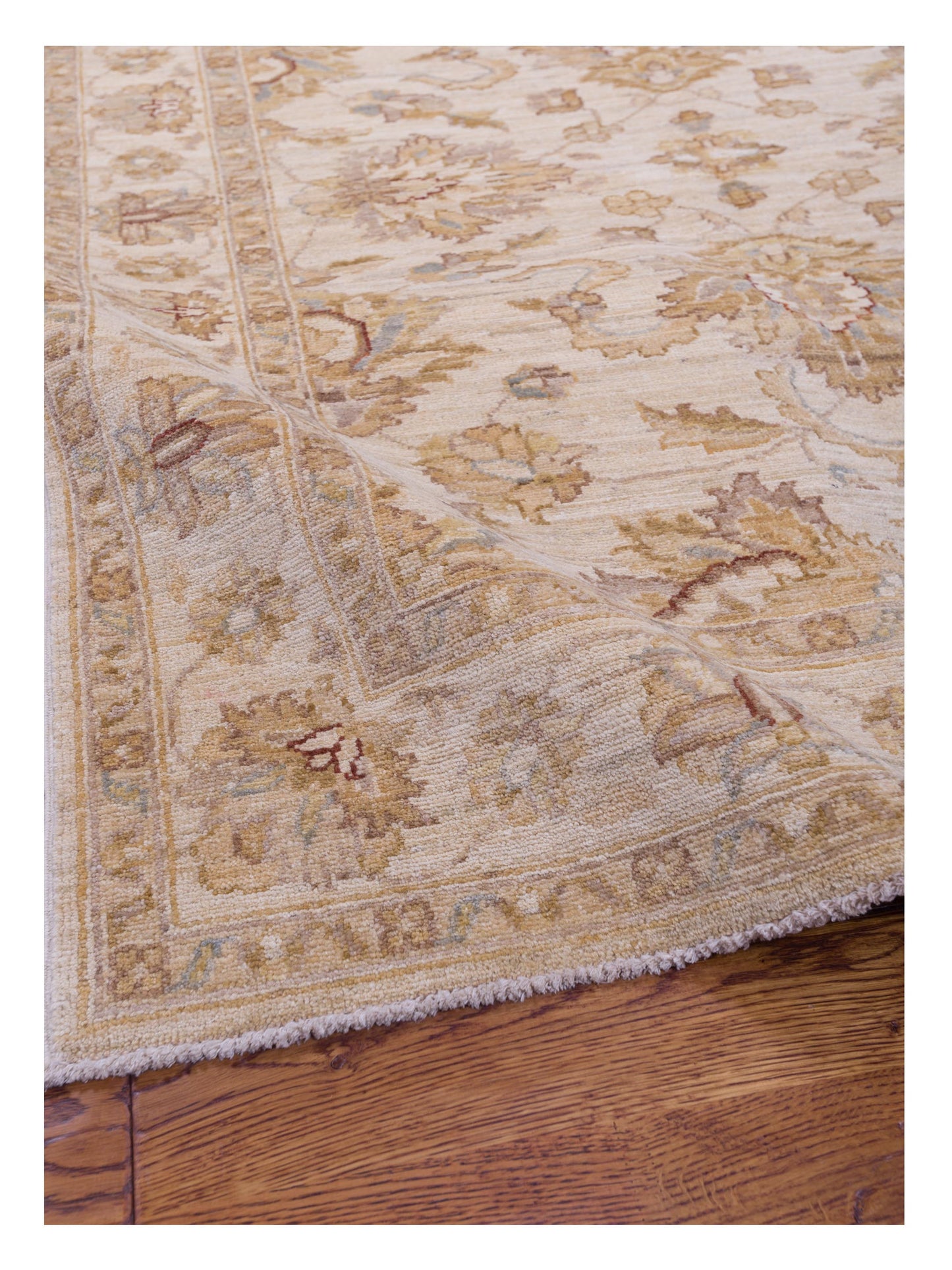 Sabira Ivory Ivory 4.1x5.8 Hand Knotted Rug