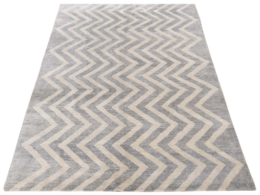 Tenzari Gray Ivory 6.3x8.11 Hand Knotted Rug