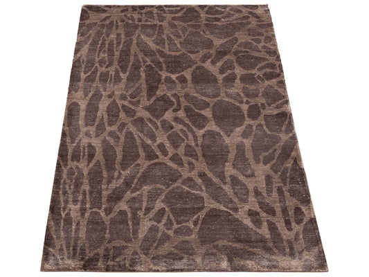 Tenzari Brown 4.1x6 Hand Knotted Rug