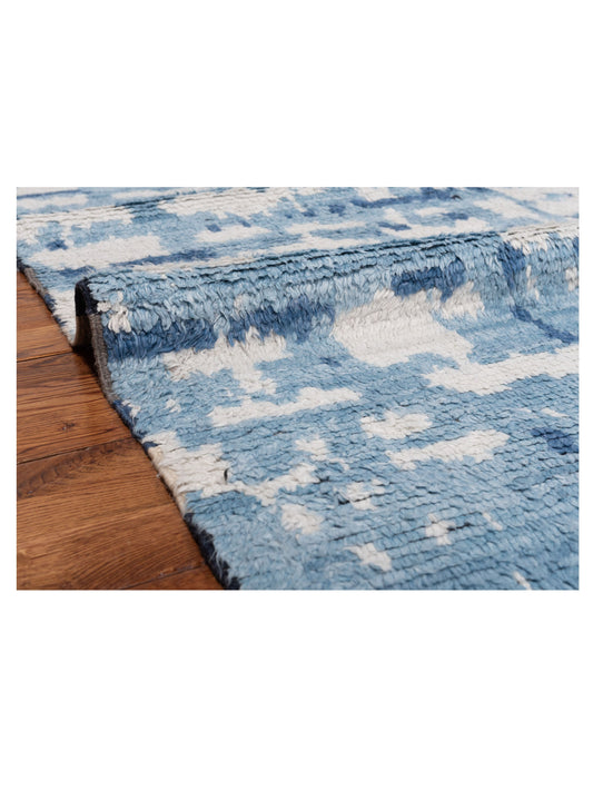 Anavera Ivory Blue 8.1x9.7 Hand Knotted Rug