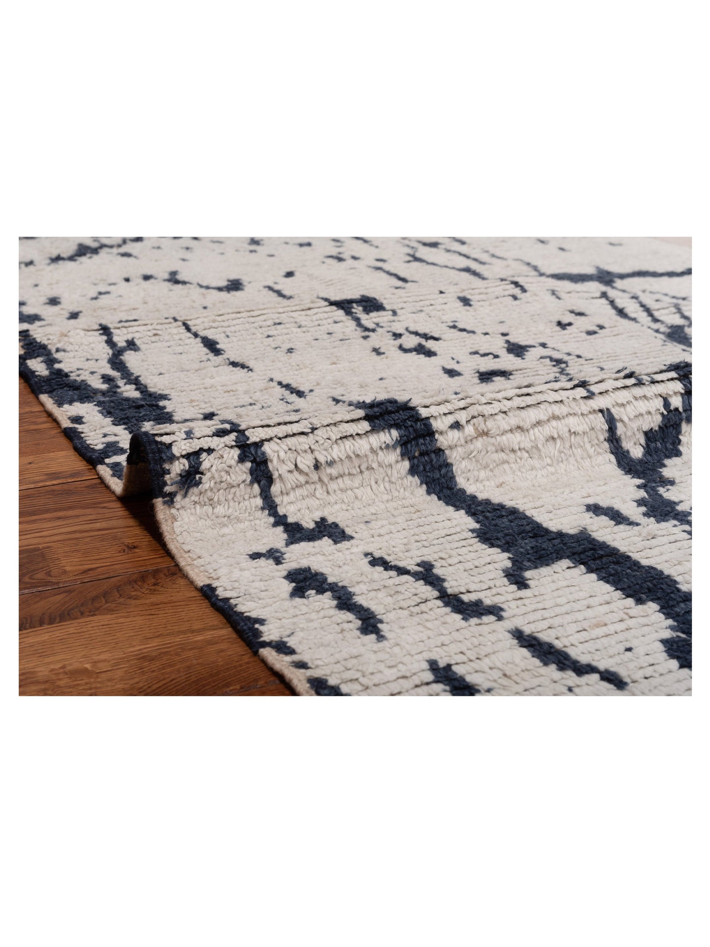 Anavera Ivory Black 4x6.3 Hand Knotted Rug