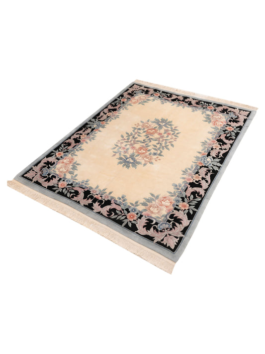 Artalya Ivory Black 7.9x9.7 Hand Knotted Rug