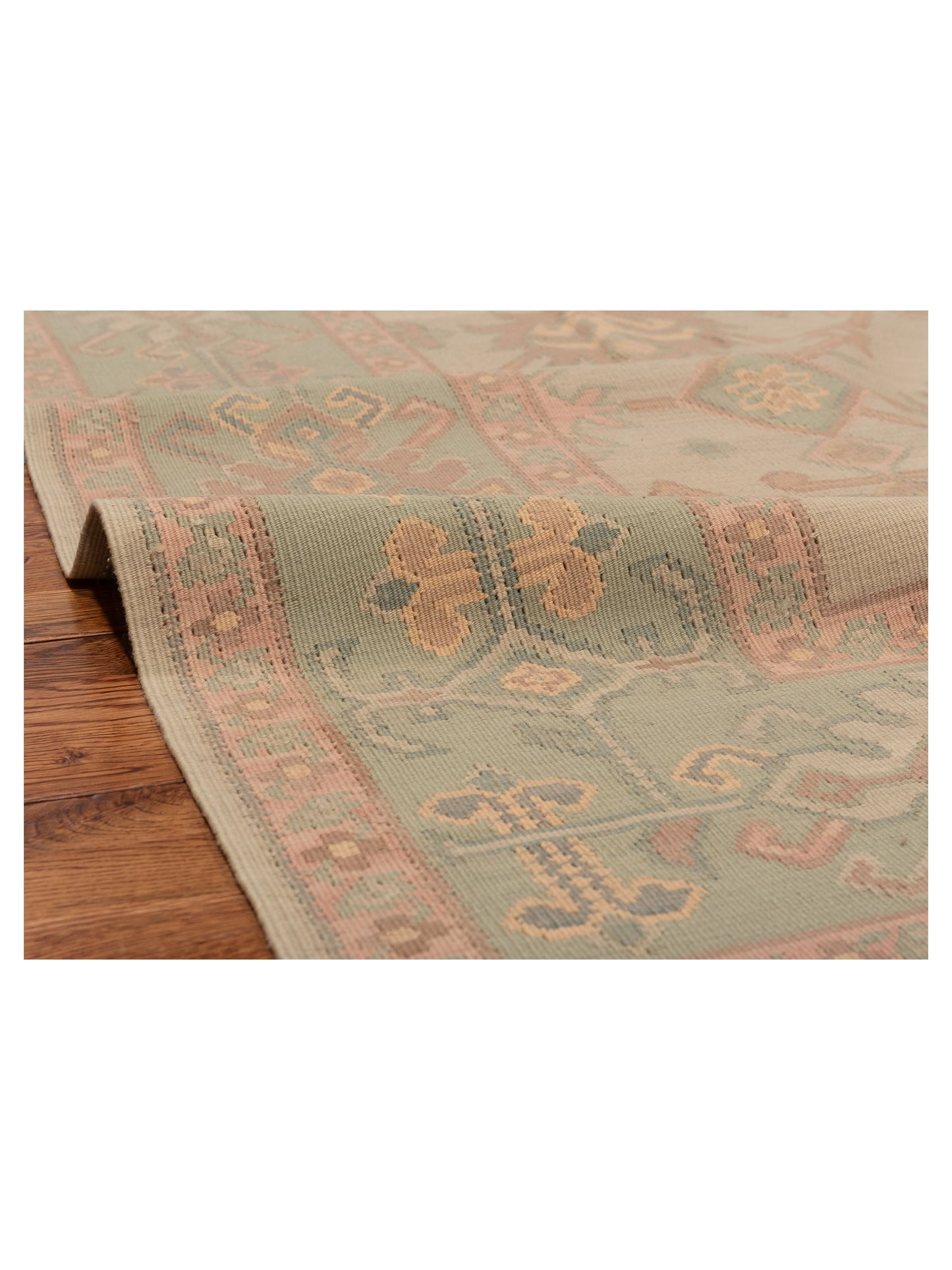 Kilvana Ivory Sage Green 8.1x10.1 Hand Woven Rug