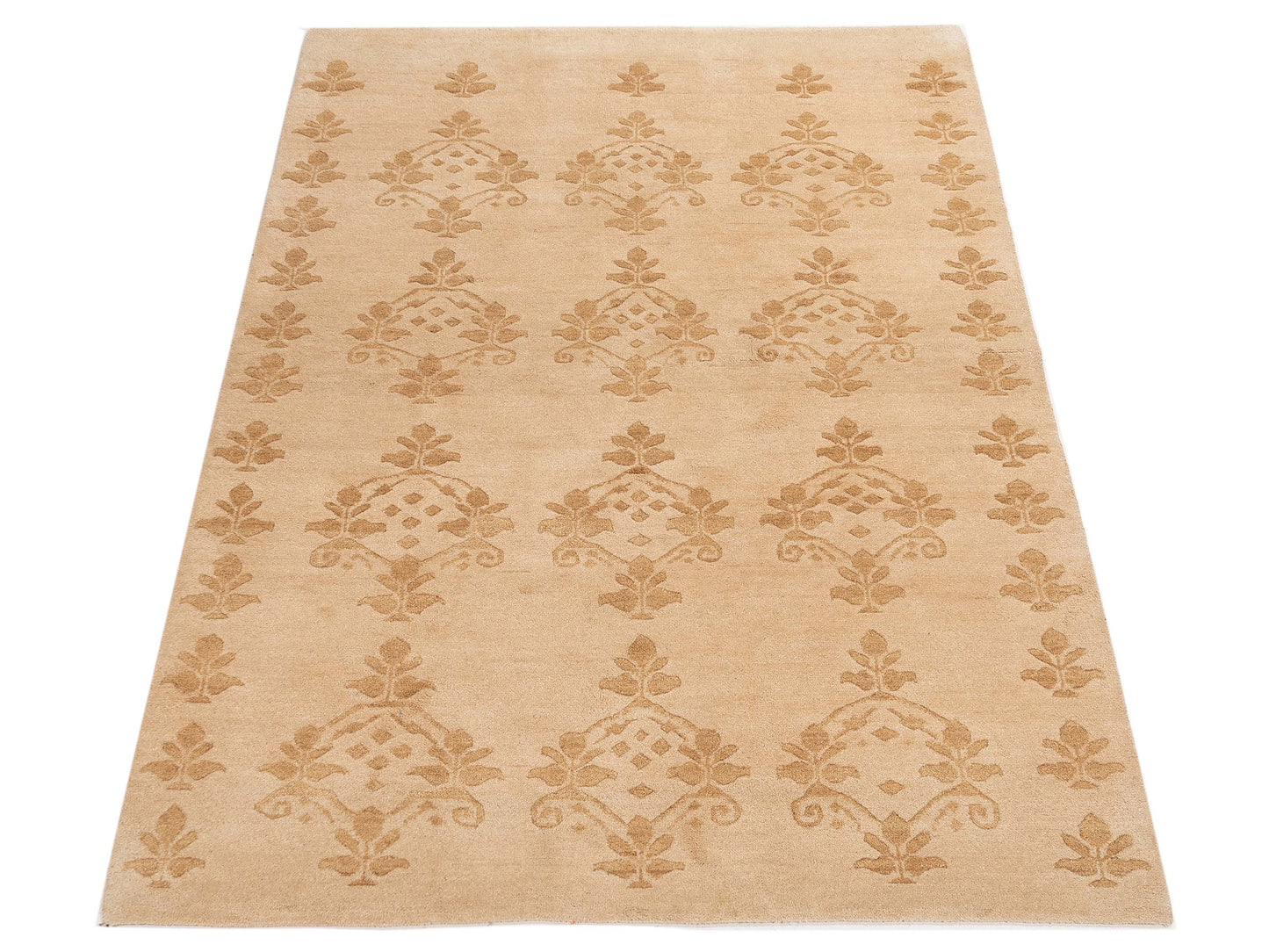 Tibarra Beige 5.7x8.5 Hand Knotted Rug