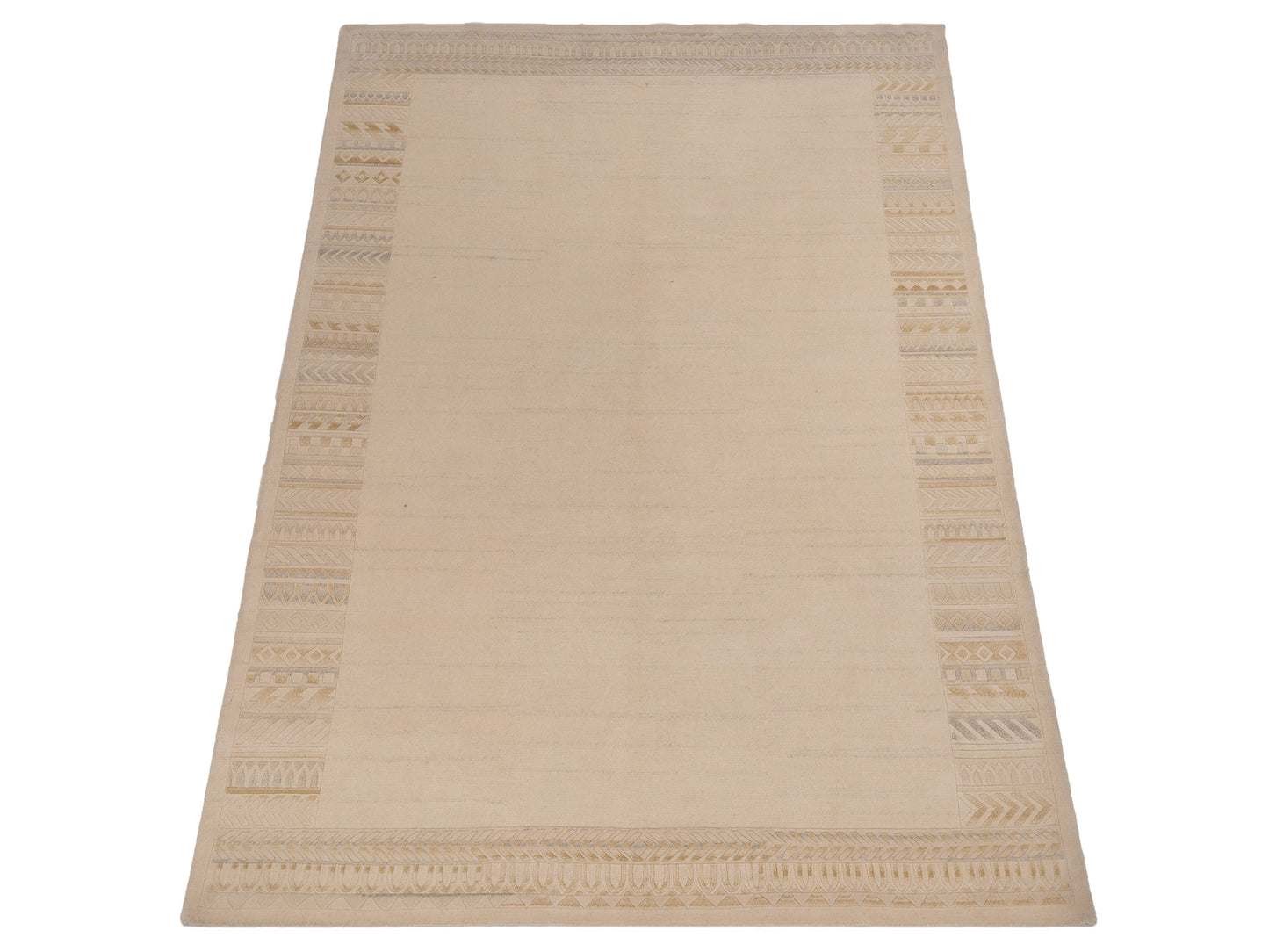 Tibarra Ivory 8.5x11.1 Hand Knotted Rug