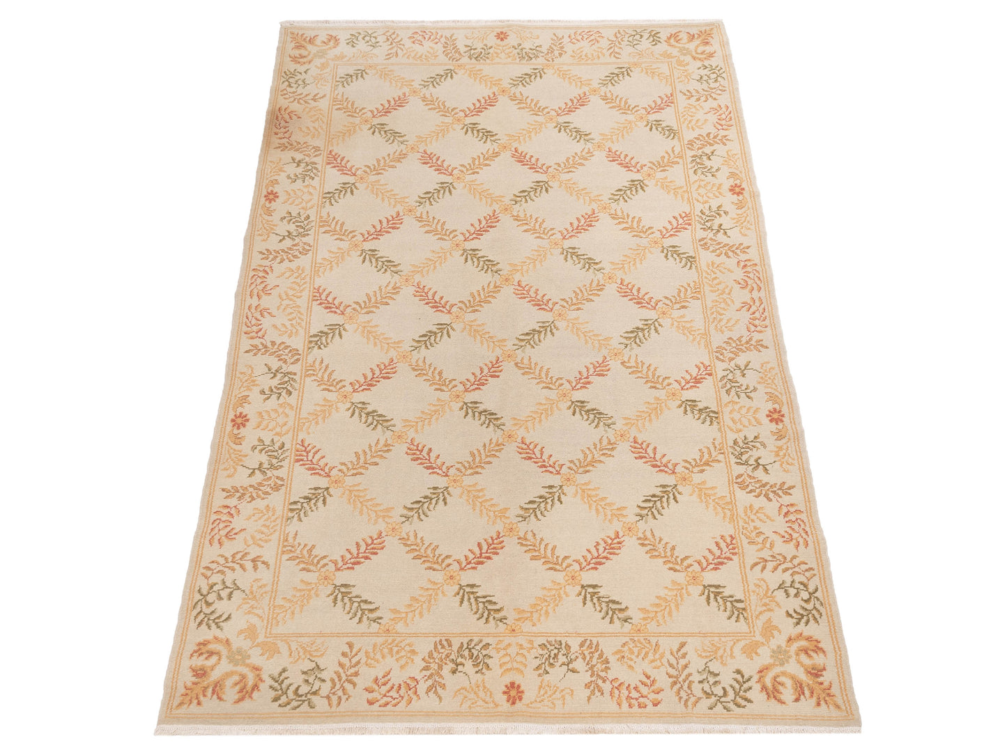 Petalyn Ivory 6.1x8.9 Hand Knotted Rug