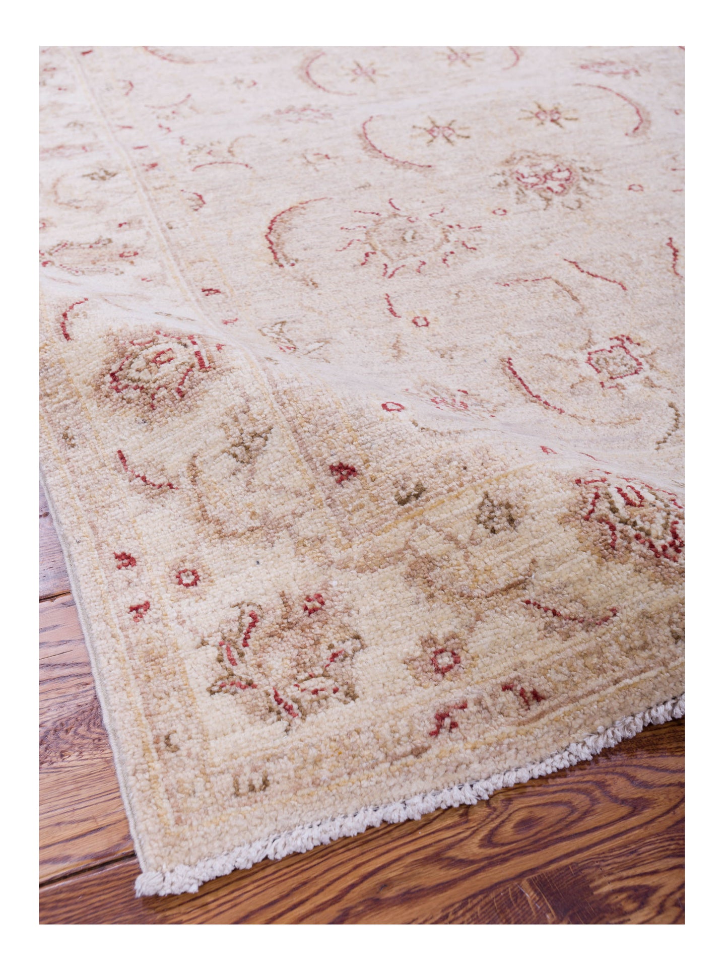 Sabira Beige Ivory 3.11x5.10 Hand Knotted Rug