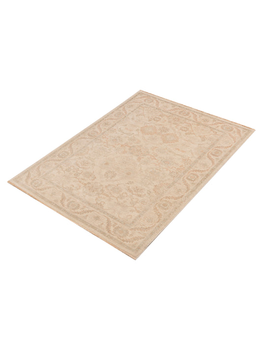 Lailora Ivory Ivory 4.11x6.9 Hand Knotted Rug