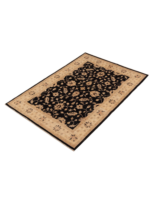 Sabira Black Ivory 4.10x7.2 Hand Knotted Rug