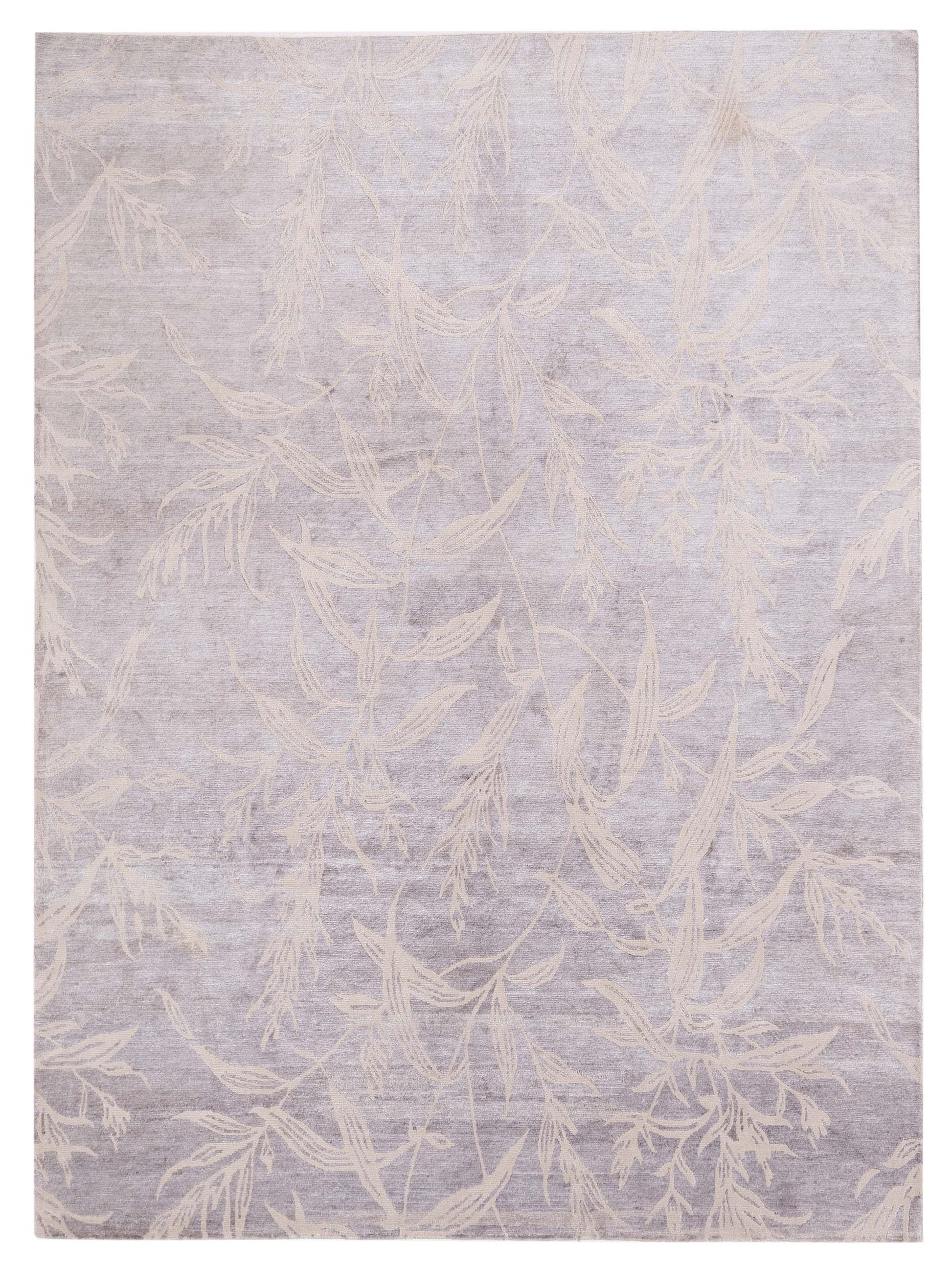 Siena Tibetino  Silver  Contemporary