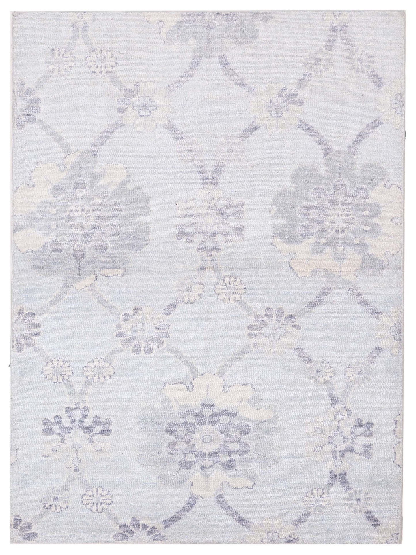 Siena Tibetino  Silver  Contemporary