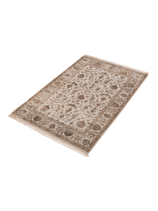 Javira Beige Cream 4.1x6 Hand Knotted Rug