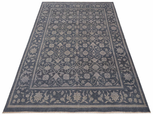 Oushara Gray 7.9x9.9 Hand Knotted Rug