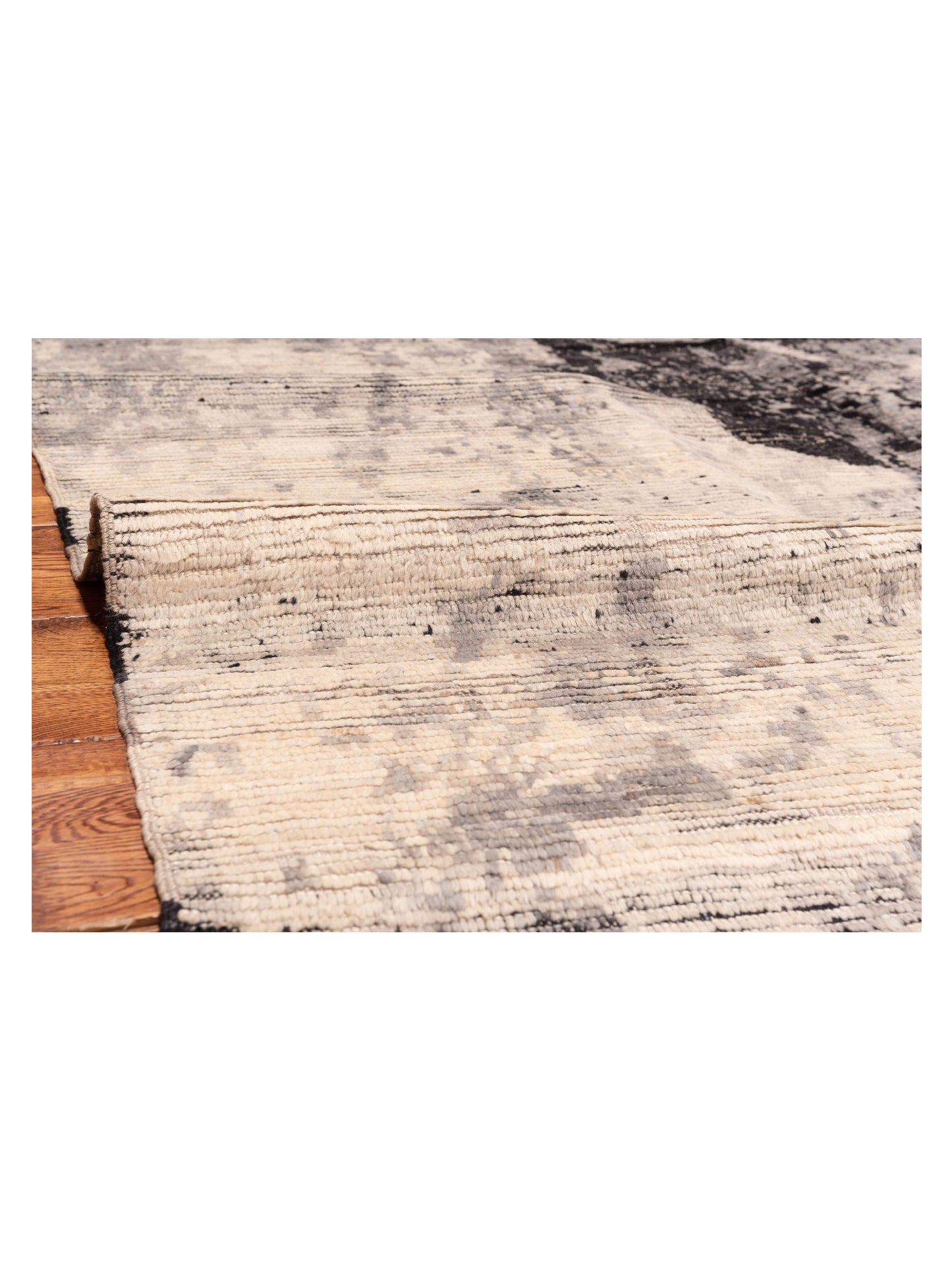 Baskra Ivory Black 5.11x8.8 Hand Knotted Rug