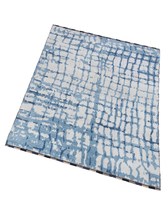 Anavera Ivory Blue 8.1x9.7 Hand Knotted Rug