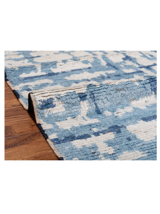 Anavera Ivory Blue 4x6 Hand Knotted Rug