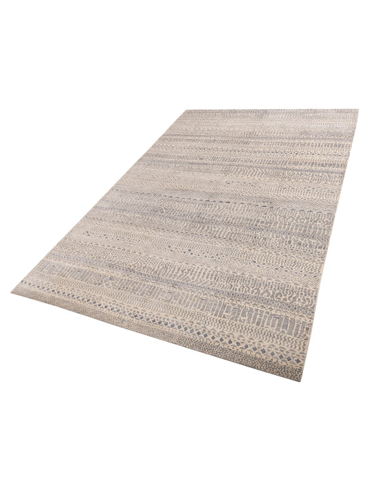 Tenzari Ivory 10.1x14.1 Hand Knotted Rug