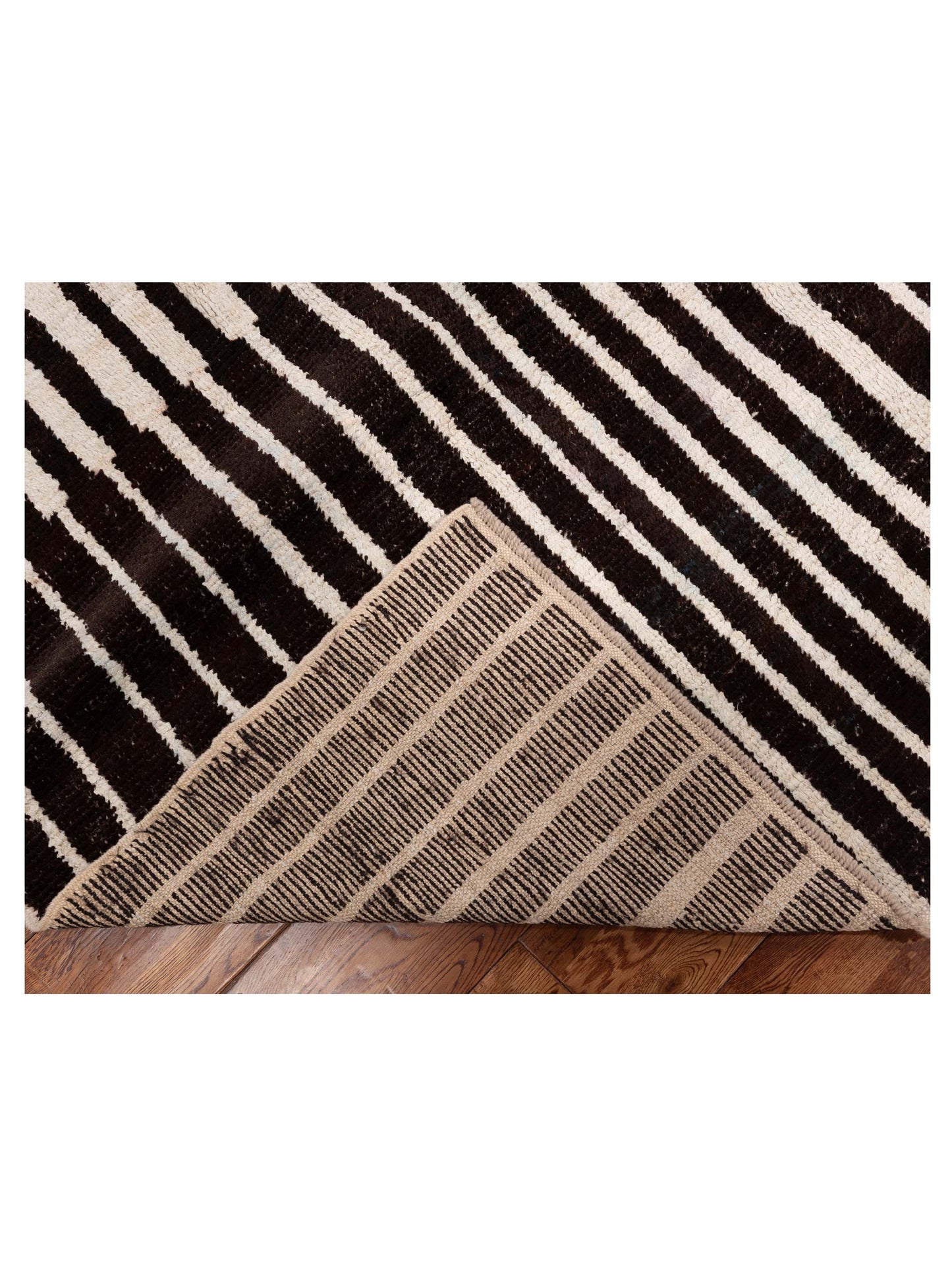 Anavera Dark Brown Ivory 7.9x10.3 Hand Knotted Rug