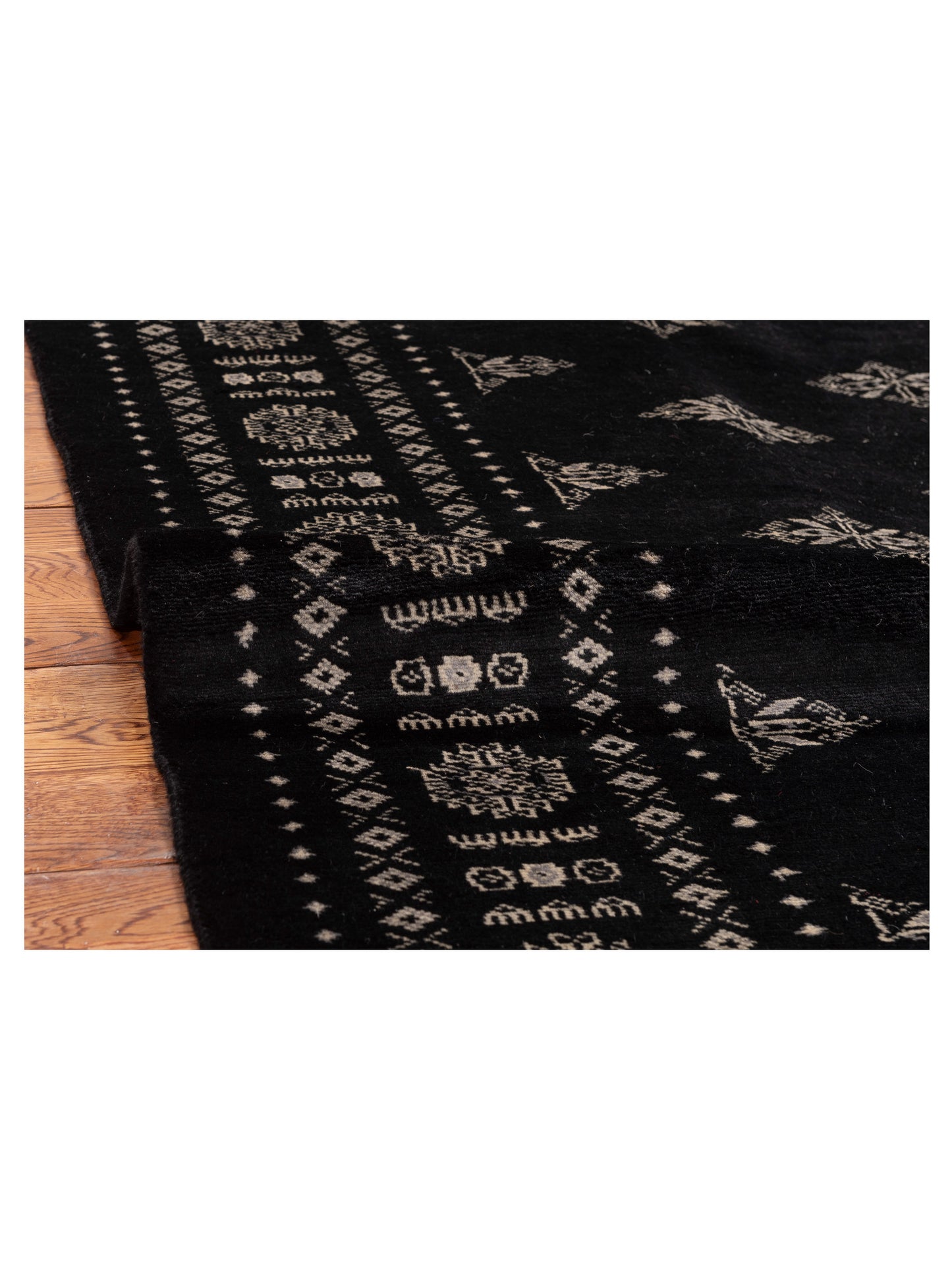 Bokhara Black Black 5.7x8.1 Hand Knotted Rug